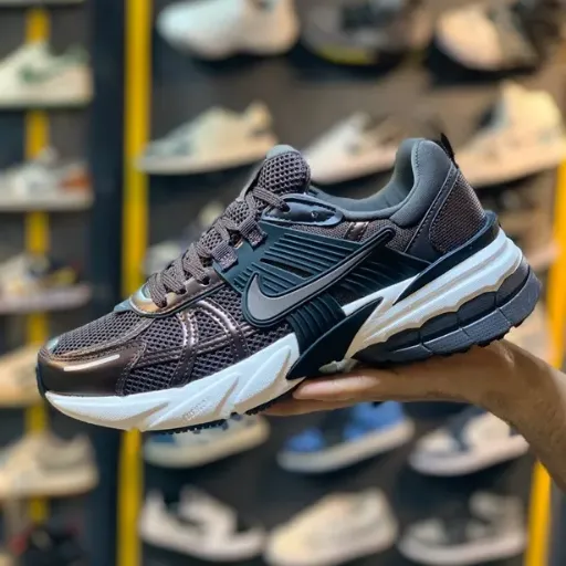 کفش دویدن و اسپرت نایکی مدل Nike V2K Run - رنگ قهوه‌ای | مستر کوالیتی