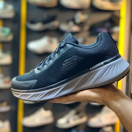 کفش پیاده‌روی و راحت اسکیچرز مدل Skechers Arch Fit - رویه بافت مشکی با بند کشی و زیره شیاردار طوسی | مستر کوالیتی