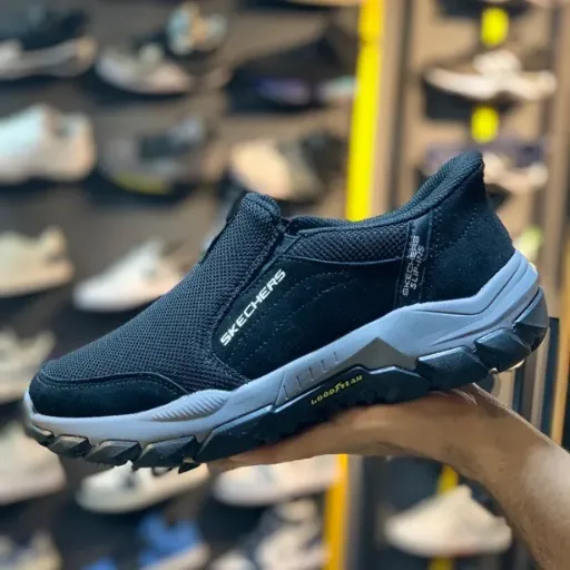 کفش پیاده‌روی بی‌بند اسکیچرز مدل Skechers Slip-ins - رویه مشکی با زیره بالشتکی طوسی | مستر کوالیتی