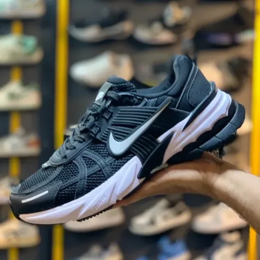 کفش دویدن و اسپرت نایکی مدل Nike V2K Run - رنگ مشکی با زیره سفید | مستر کوالیتی