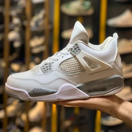 کفش کتانی اسپرت نایکی ایر جردن ۴ مدل Nike Air Jordan 4 Retro - رنگ سفید | مستر کوالیتی
