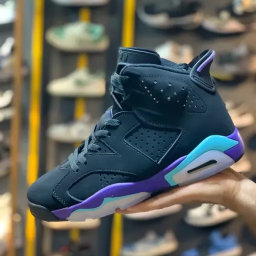 کتونی نایکی ایر جردن ۶ (Nike Air Jordan 6 Retro Aqua) - رویه نبوک مشکی با جزئیات بنفش و فیروزه‌ای و کپسول هوا | مستر کوالیتی